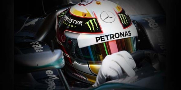 Tampil Dominan di Hari Pertama GP Spanyol, Hamilton Ingin Pole