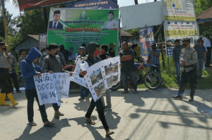Gelar Aksi Demo, Masyarakat Minta Kejelasan Penanganan Banjir Luwu Utara
