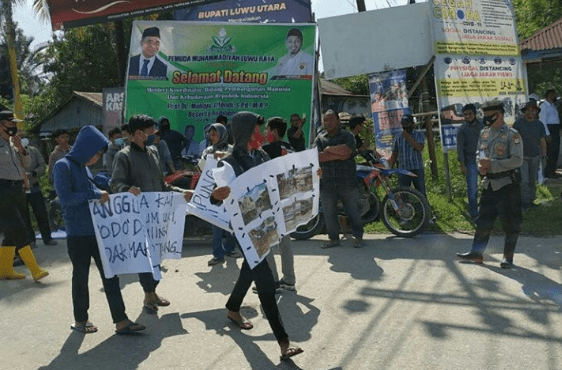 Gelar Aksi Demo, Masyarakat Minta Kejelasan Penanganan Banjir Luwu Utara