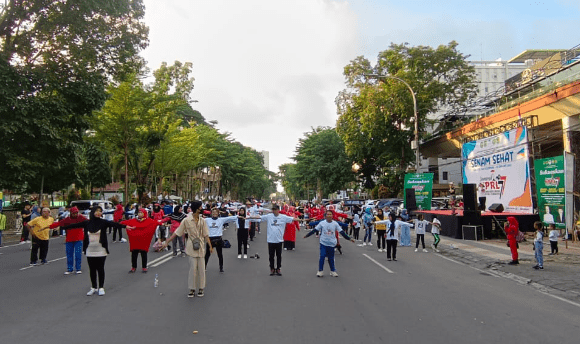 Senam Sehat Semarak HPRL-77 di CFD Sudirman Makassar