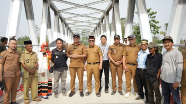 Bupati Lutra Hadiri Syukuran Jembatan Merah Putih Lawewe–Salujambu