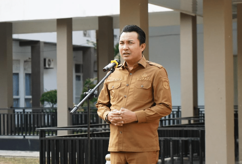 Bupati Luwu Utara Imbau ASN Aktifkan IKD dan Gunakan Pelat Nomor Kendaraan Daerah